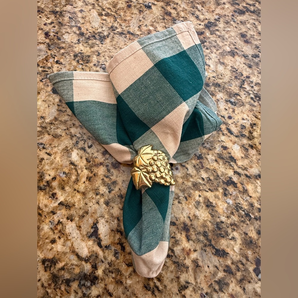 Green and White Plaid Napkins…never used!